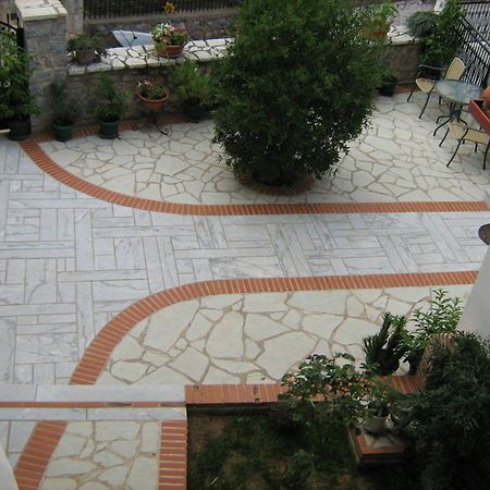 Filoxenia Apartment Levidhion Bagian luar foto