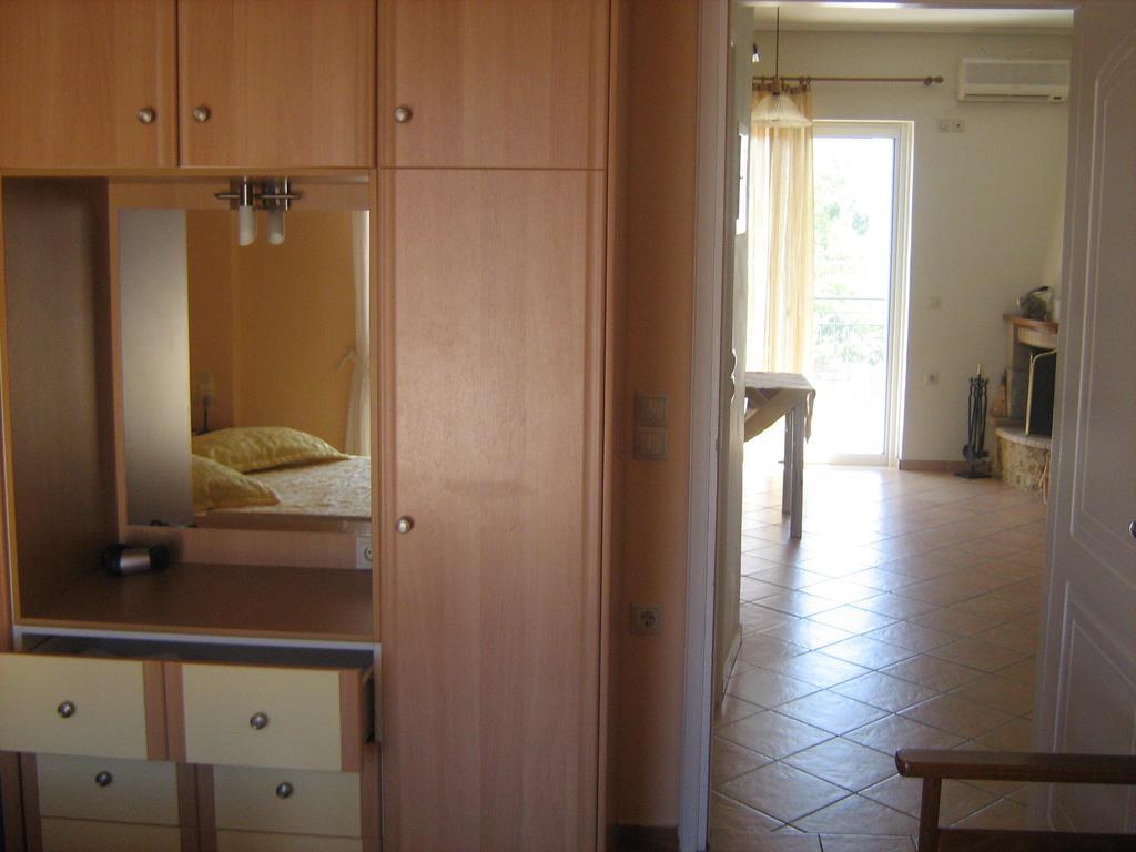 Filoxenia Apartment Levidhion Ruang foto
